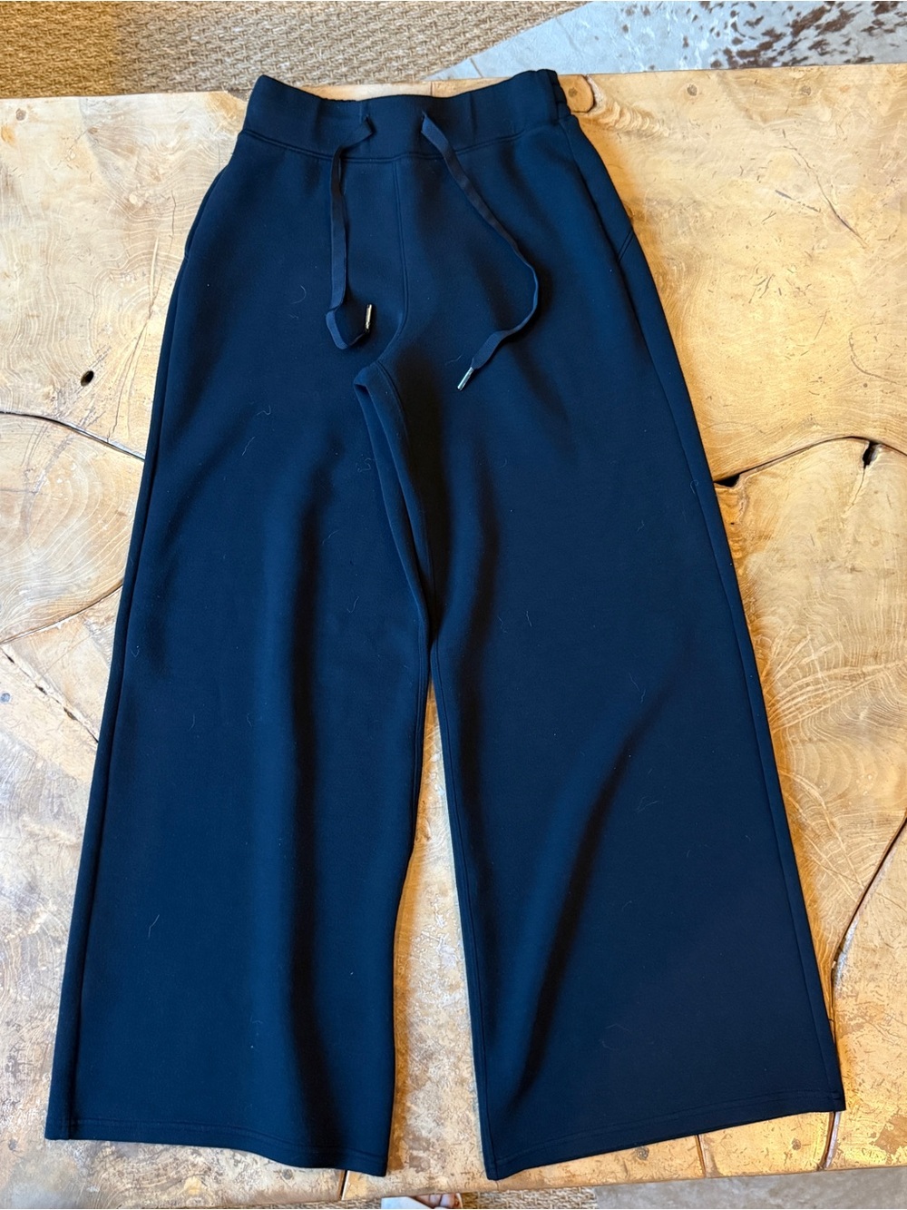 SPANX AirEssentials Wide Leg Pant, Black Size XS. Inseam. Excellent condition